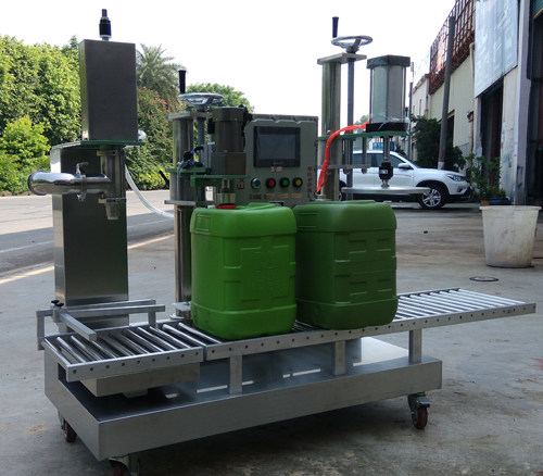 半自动灌装机 胶水灌装机 称重定量涂料灌装机 防水涂料灌装机