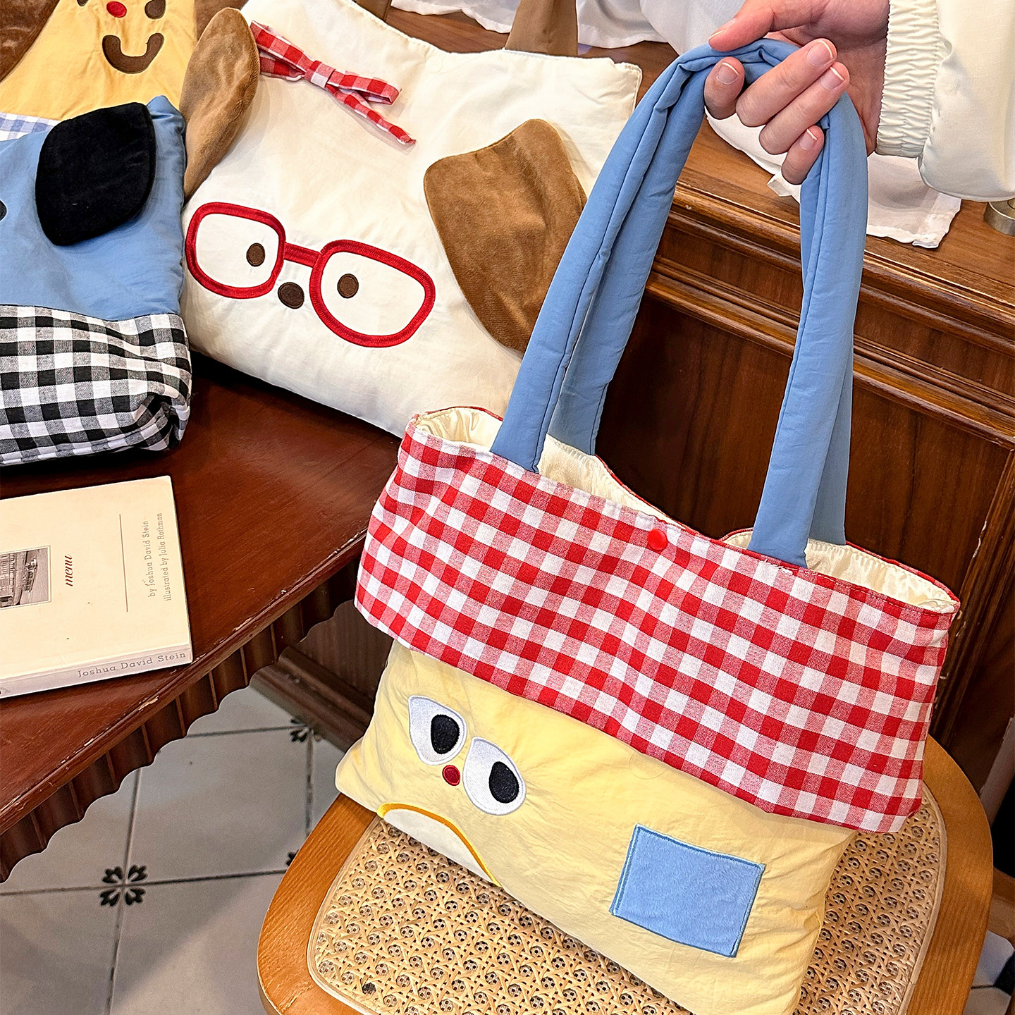 新款白领可爱卡通通勤包单肩托特包大容量帆布包拼接百搭手提包,运动包/户外包/配件,单肩包,淘宝优惠券,粉丝福利购,淘宝优惠卷