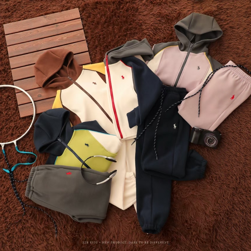 中大童秋冬加绒套装男女童连帽拉链衫运动七极防风纳米绒两件套