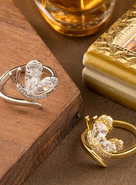 新款时尚轻奢锆石灵动蝴蝶戒指女小众设计高级感百搭指环精致首饰