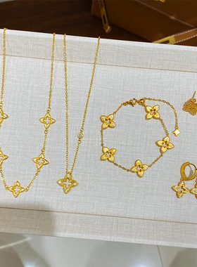 新款复古时尚百搭四叶草项链女轻奢小众设计高级感锁骨链精致首饰