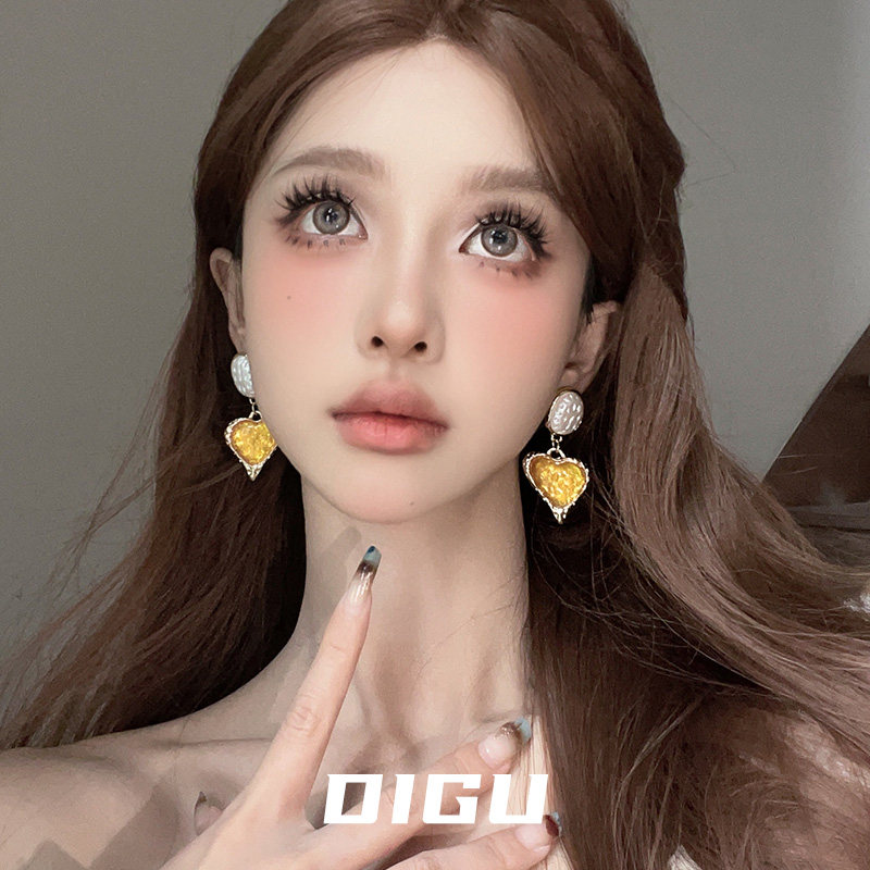 DIGU气质复古黄色爱心珍珠耳环高级感百搭心形耳钉小众设计感耳饰