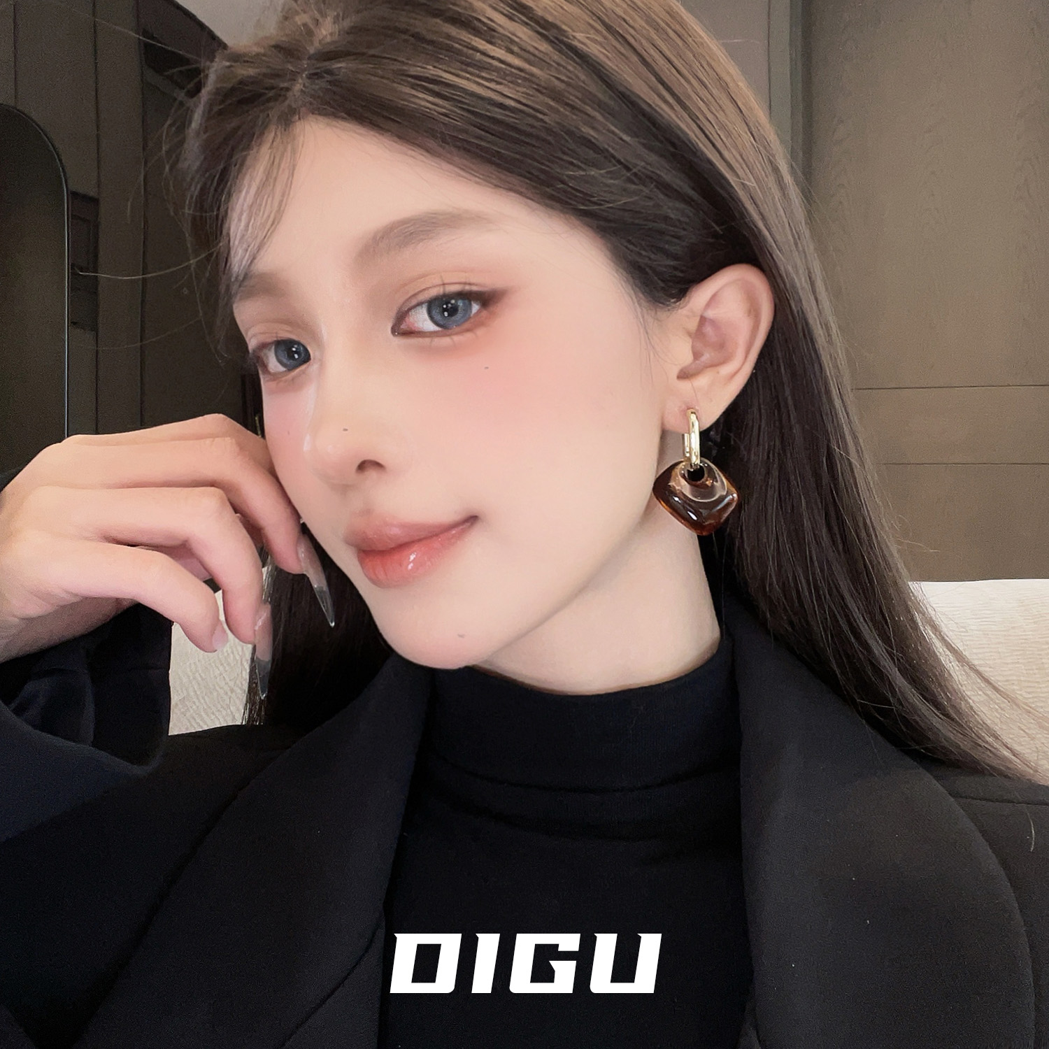 美拉德风咖色菱形耳环女秋冬港风