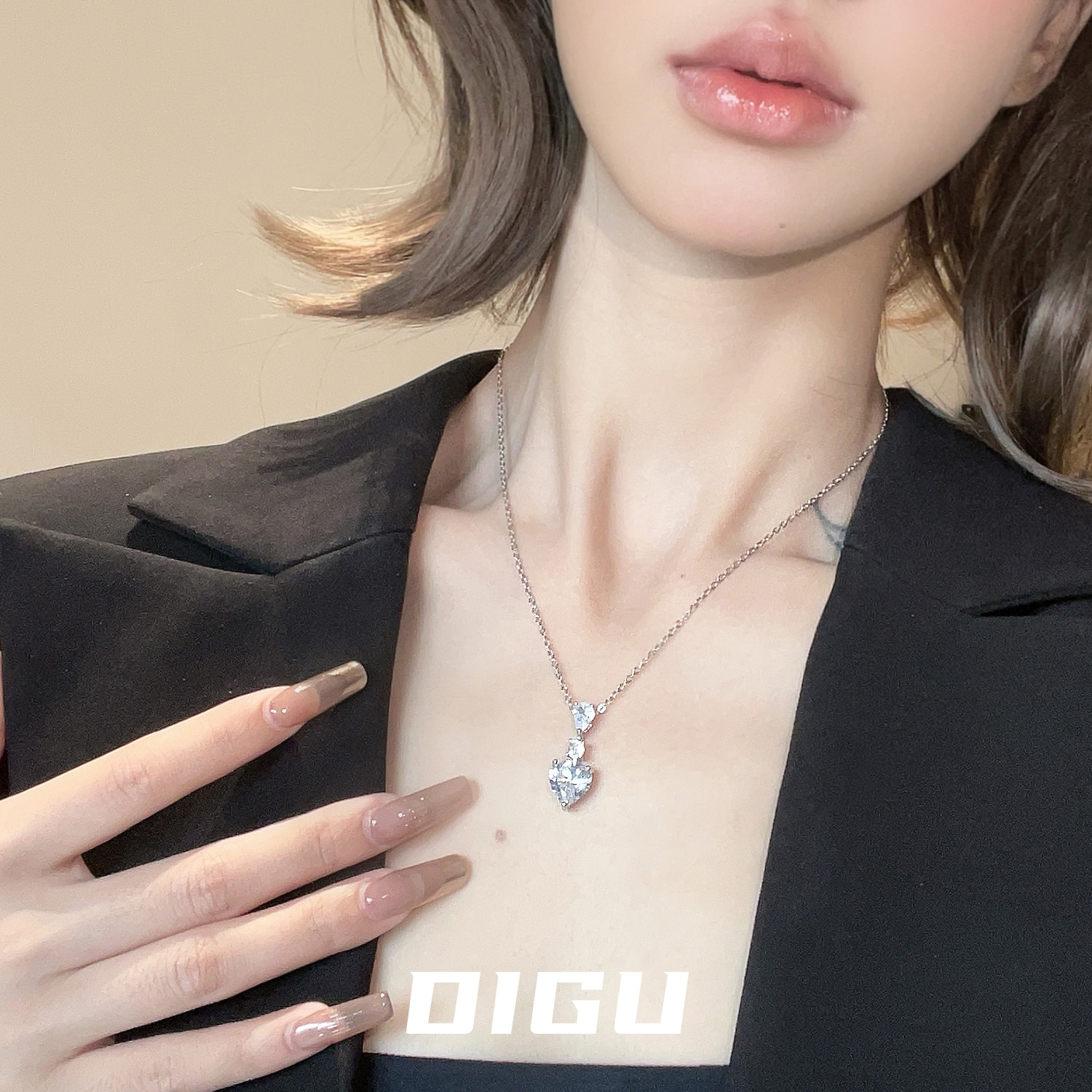 简约百搭轻奢闪钻爱心水滴项链