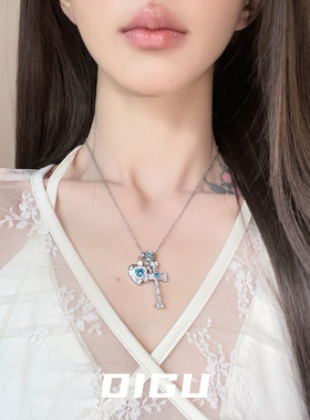 甜酷风蓝色镶钻爱心十字架项链