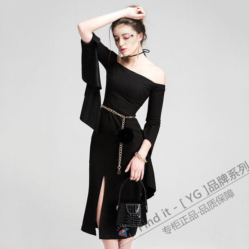 春秋款 欧美性感黑色一字领露肩长喇叭袖修身礼服 连衣裙 小黑裙