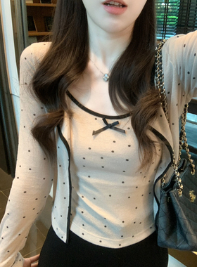 安璃 奶茶色法式小波点蝴蝶结小吊带开衫套装慵懒风时髦两件套