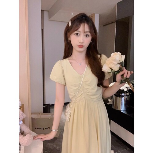 安璃 温柔明媚V领连衣裙收腰显瘦简约设计感温柔系百搭纯色长裙