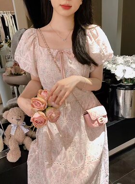 安璃 浪漫重工刺绣钩花连衣裙精致花边裙摆一字肩两穿方领碎花裙