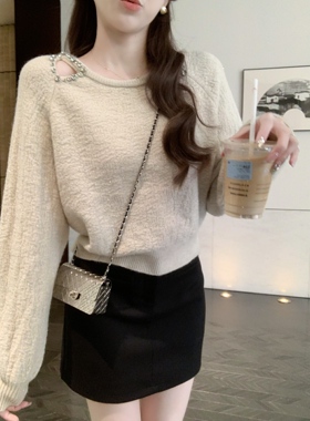 安璃 精致圆领钉珠镂空气质宽松针织毛衣