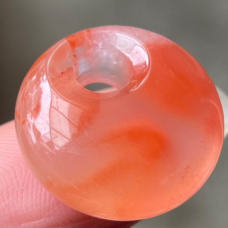 19毫米九口料天然南红玛瑙特色樱桃红草花平安鱼眼公主扣