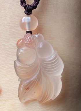 川料南红玛瑙金鱼吊坠金玉满堂雕刻件冰飘荔枝冻挂件diy挂绳项链