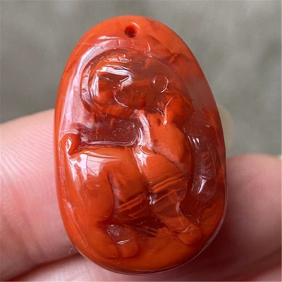 天然南红九口柿子红火焰纹手工雕刻十二生肖羊吊坠 喜气洋洋