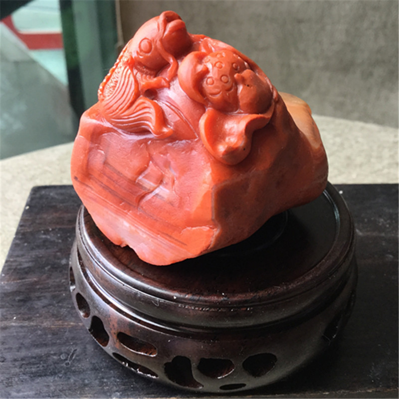 天然四川九口料南红玛瑙柿子红特色纹路原石l鱼。荷花摆件。