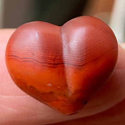 天然九口南红玛瑙特色玫瑰红屁桃diy爱心造型天地孔背云配饰