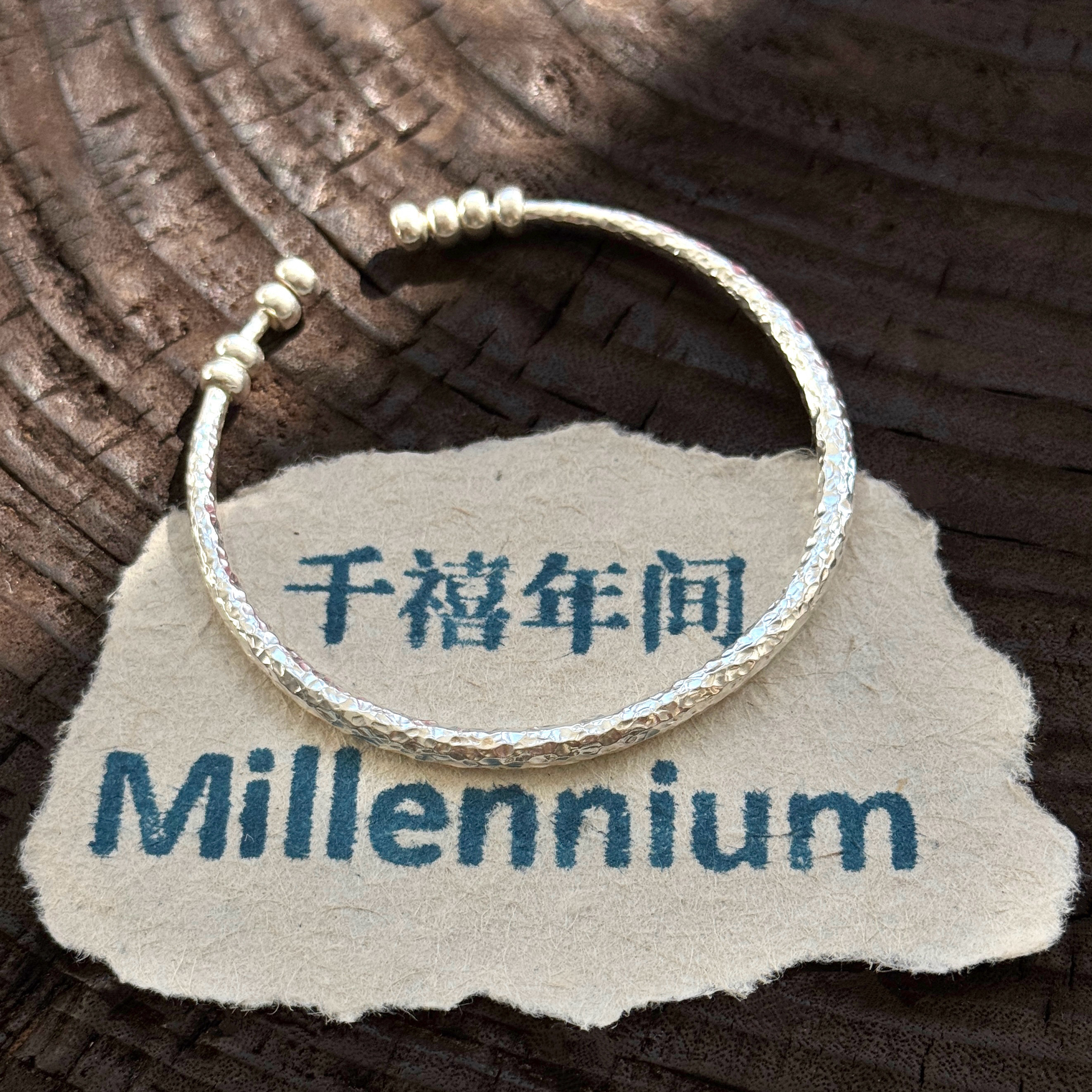 碎光锤纹999.9足银轻奢百搭手镯
