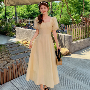法式甜美露腰方领连衣裙女2025夏季新款韩版收腰显瘦泡泡袖长裙子图片