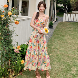 茶歇法式油画吊带连衣裙开衫夏季新款碎花显瘦长裙女图片