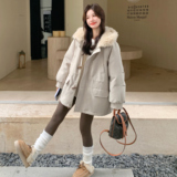 25冬新牛角扣羊羔毛内胆连帽中长款派克服170-6817-P225-K328，女装派克服，浙宝170