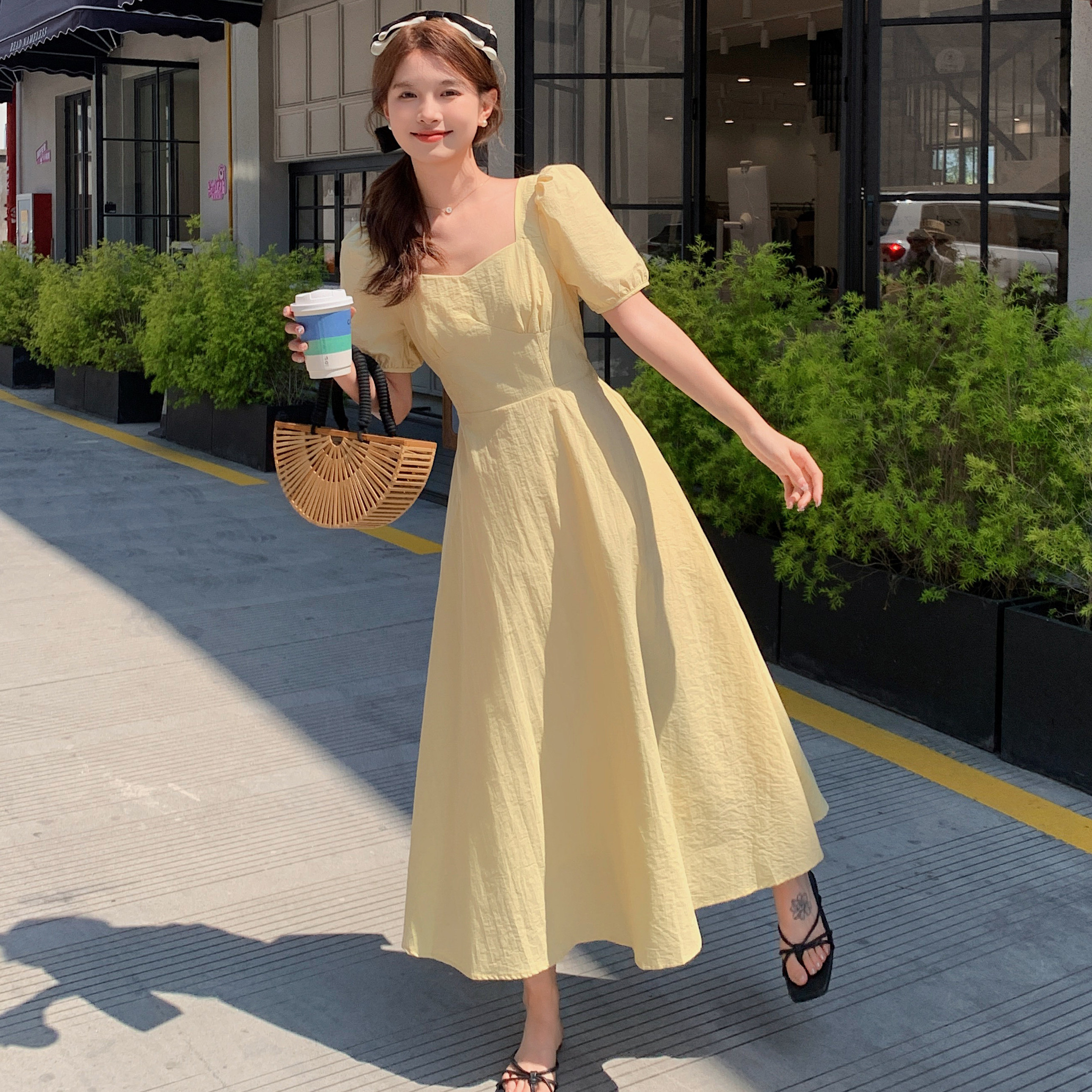 法式甜美露腰方领连衣裙女2025夏季新款韩版收腰显瘦泡泡袖长裙子,女装连衣裙,浙宝170