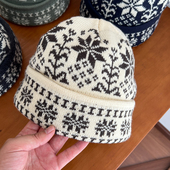 新款 雪花纹针织毛线帽子女冬季 民族风提花撞色花朵保暖护耳冷帽男