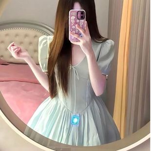 泡泡袖 公主裙女春季 V领连衣裙修身 显瘦海边度假风收腰短裙子夏季