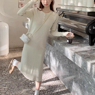 春秋新款小个子黑色针织连衣裙子女秋冬季搭配大衣显瘦打底裙长裙