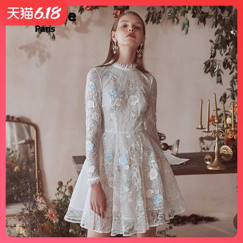 Marie Elie2020春夏新款 雅芝花朵蕾丝连衣裙EAA12M08602