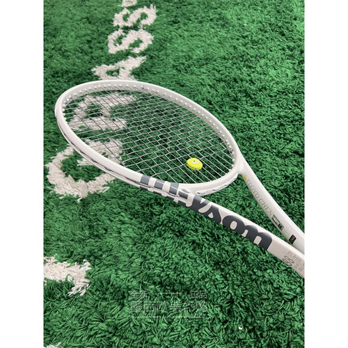 代购Wilson Blade 98 18X20 V8威尔胜费德勒网球拍星耀银白色定