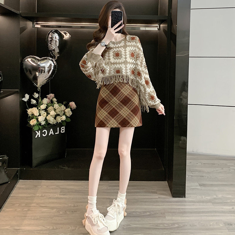 夏季新款甜美花朵女装钩花罩衫复古港风时尚格子短裙气质两件套装