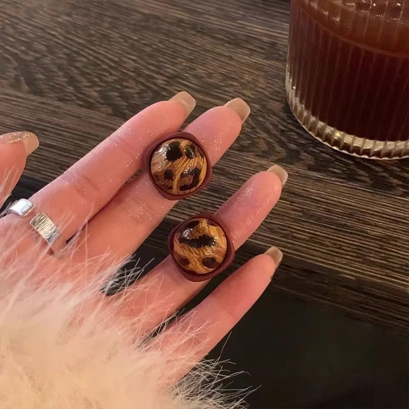 复古红色豹纹方形耳钉气质耳饰品