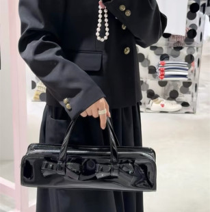 {Comme Design Gift} CDG 亮面漆皮 蝴蝶结 法棍包 单肩包 手提包