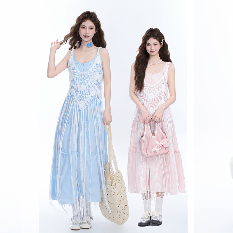 kk soul韩系小V领镂空流苏罩衫度假风粉色蓝色吊带连衣裙两件套