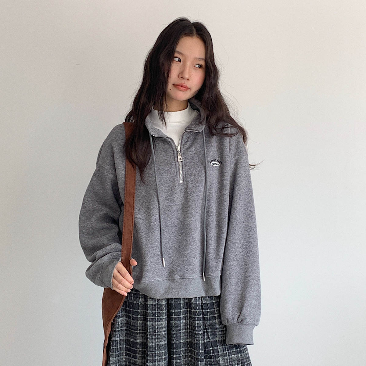 【欧凡】韩系字母刺绣加绒加厚长袖卫衣外套女半开拉链上衣11005