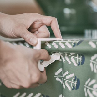 家用4只装 GOING 餐桌垫台布塑料卡扣小夹子 HOME 桌布防滑固定器