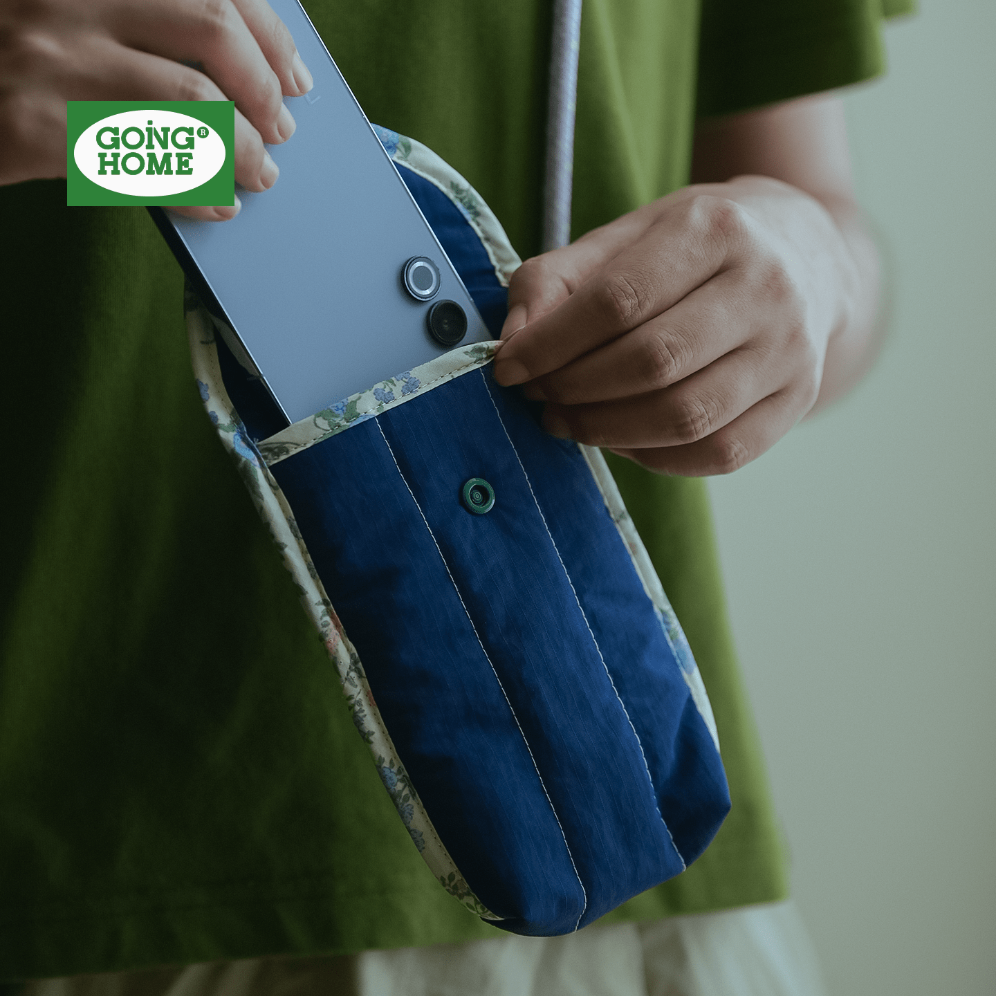 【轻量化设计】可斜挎清新手机包