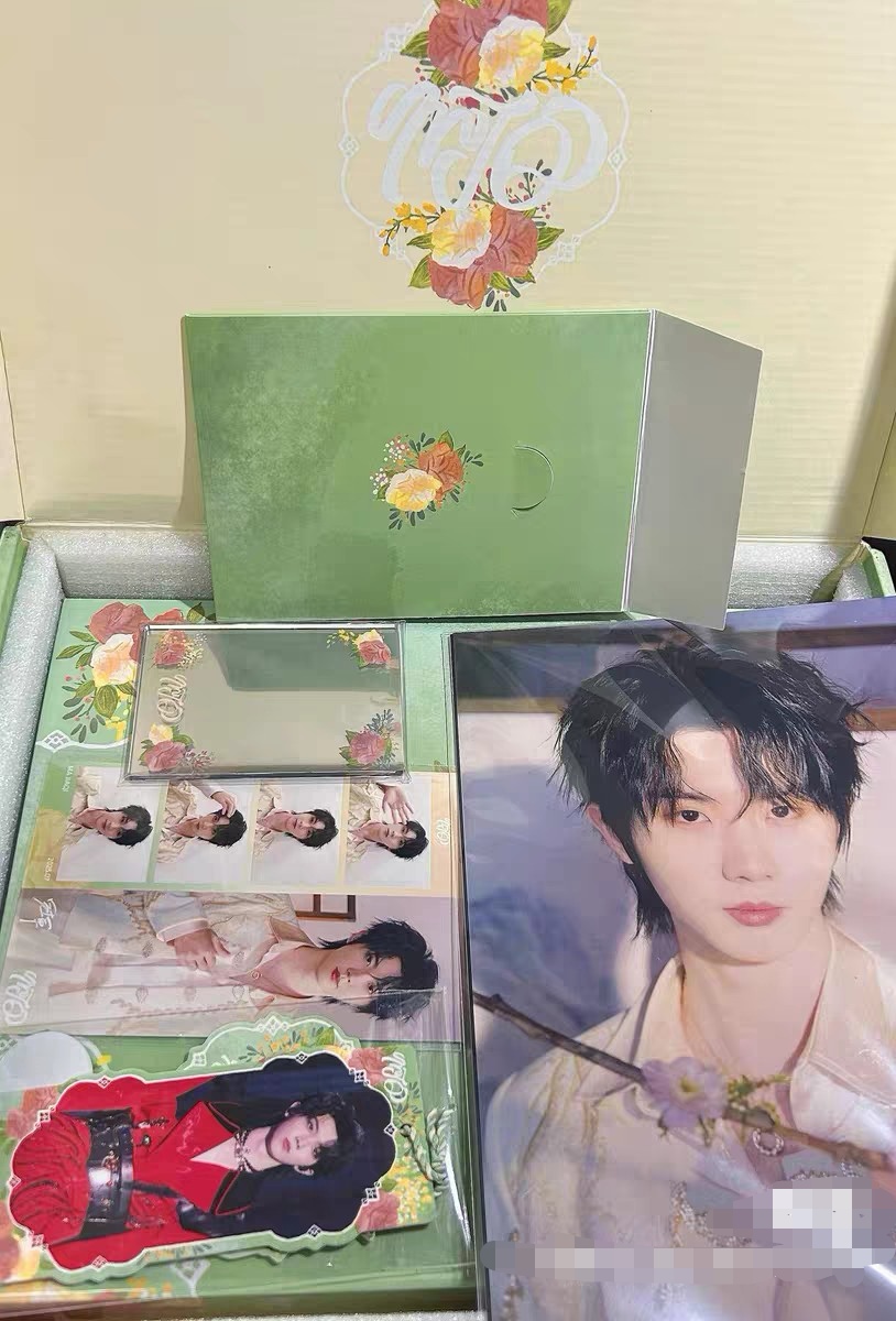 马嘉祺冠军大连场无卡全套,没有小卡，正品