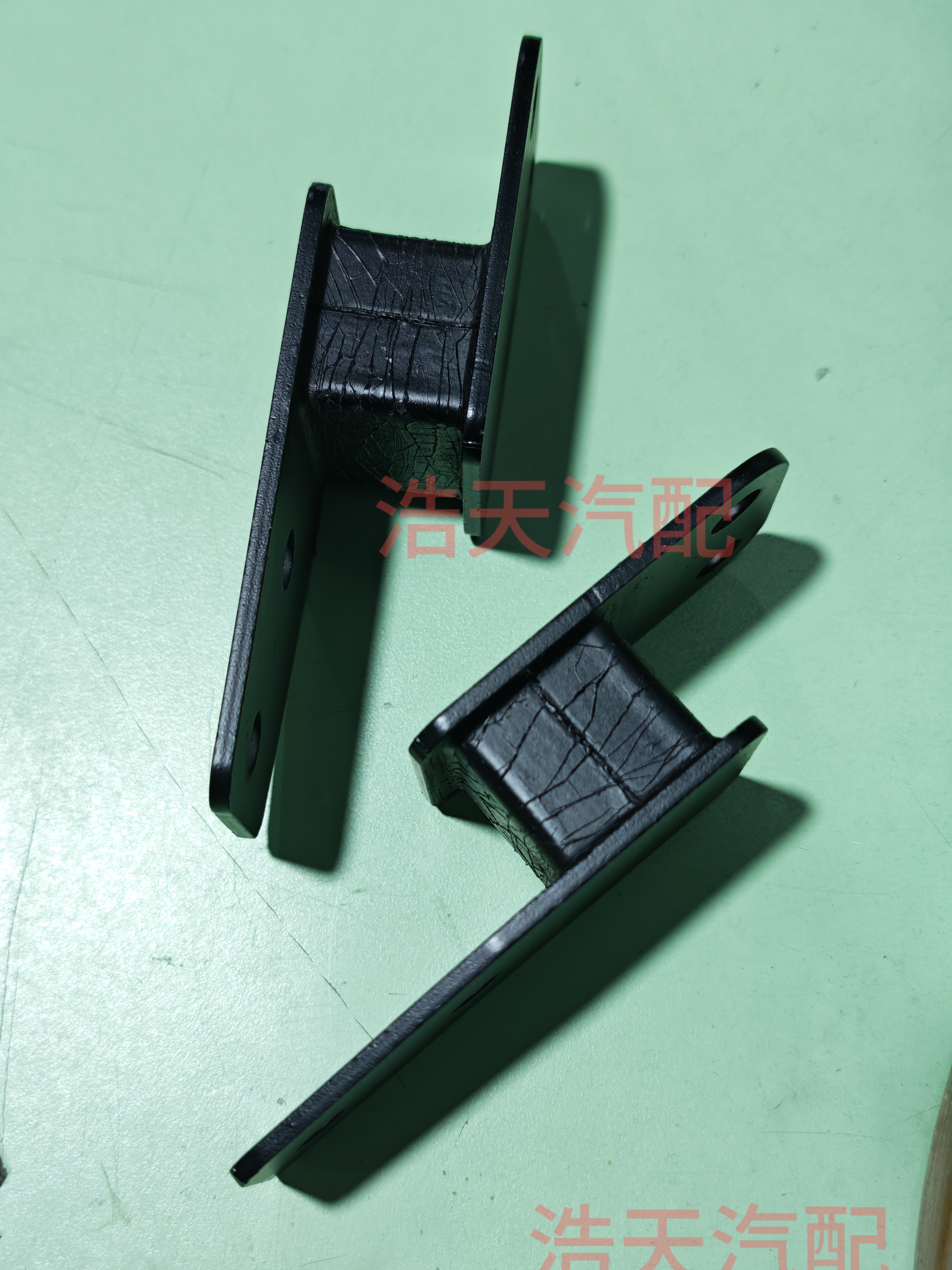 适郑州日产帕拉丁 奥丁D22锐骐皮卡消声器安装支架排气管安装软垫