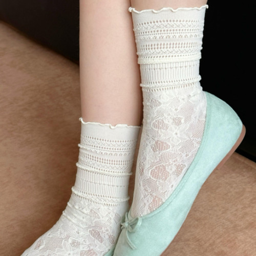 miu白色镂空蕾丝袜子女花边中筒