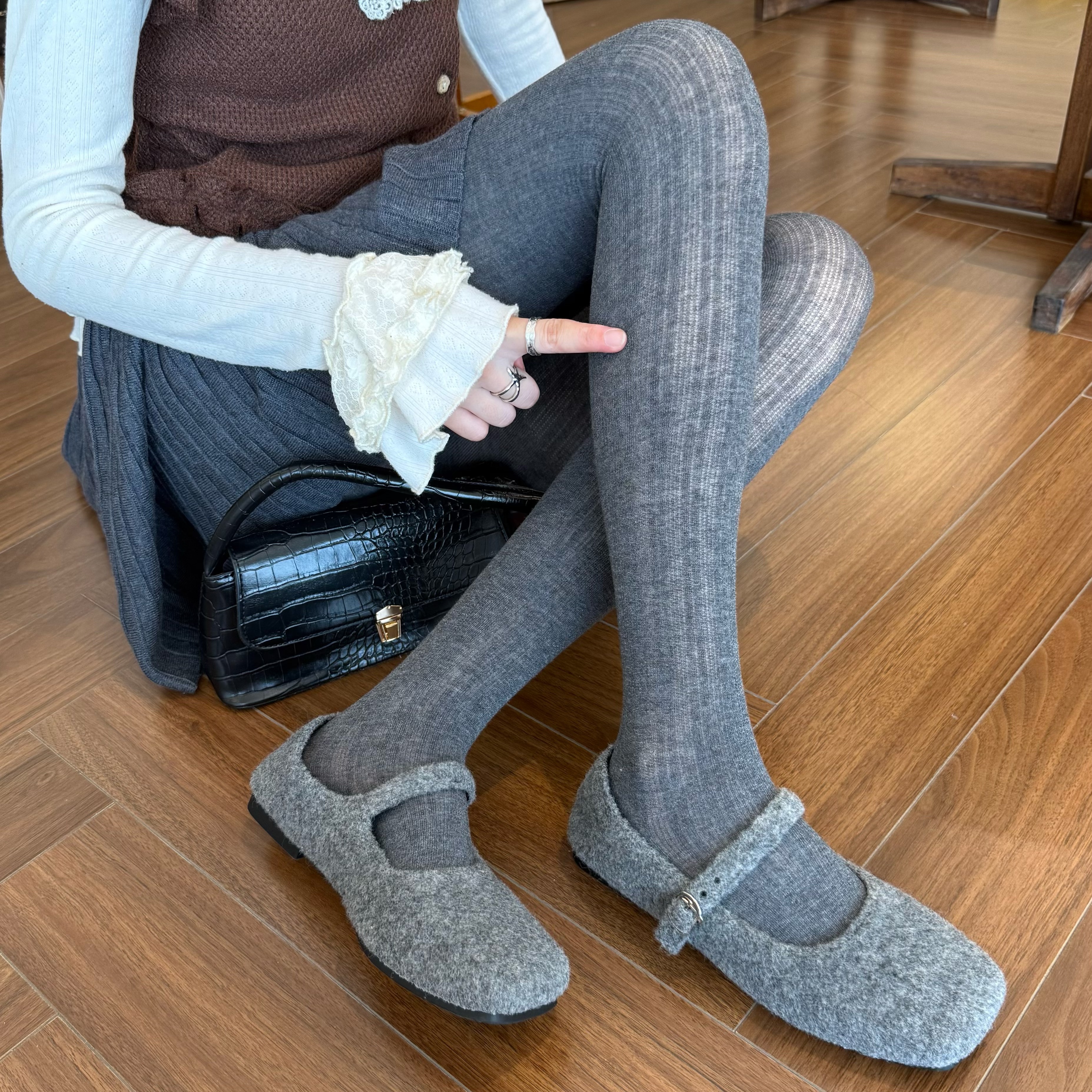 灰色打底裤袜子女秋冬季纯棉保暖miu系微压竖条显瘦外穿打底袜