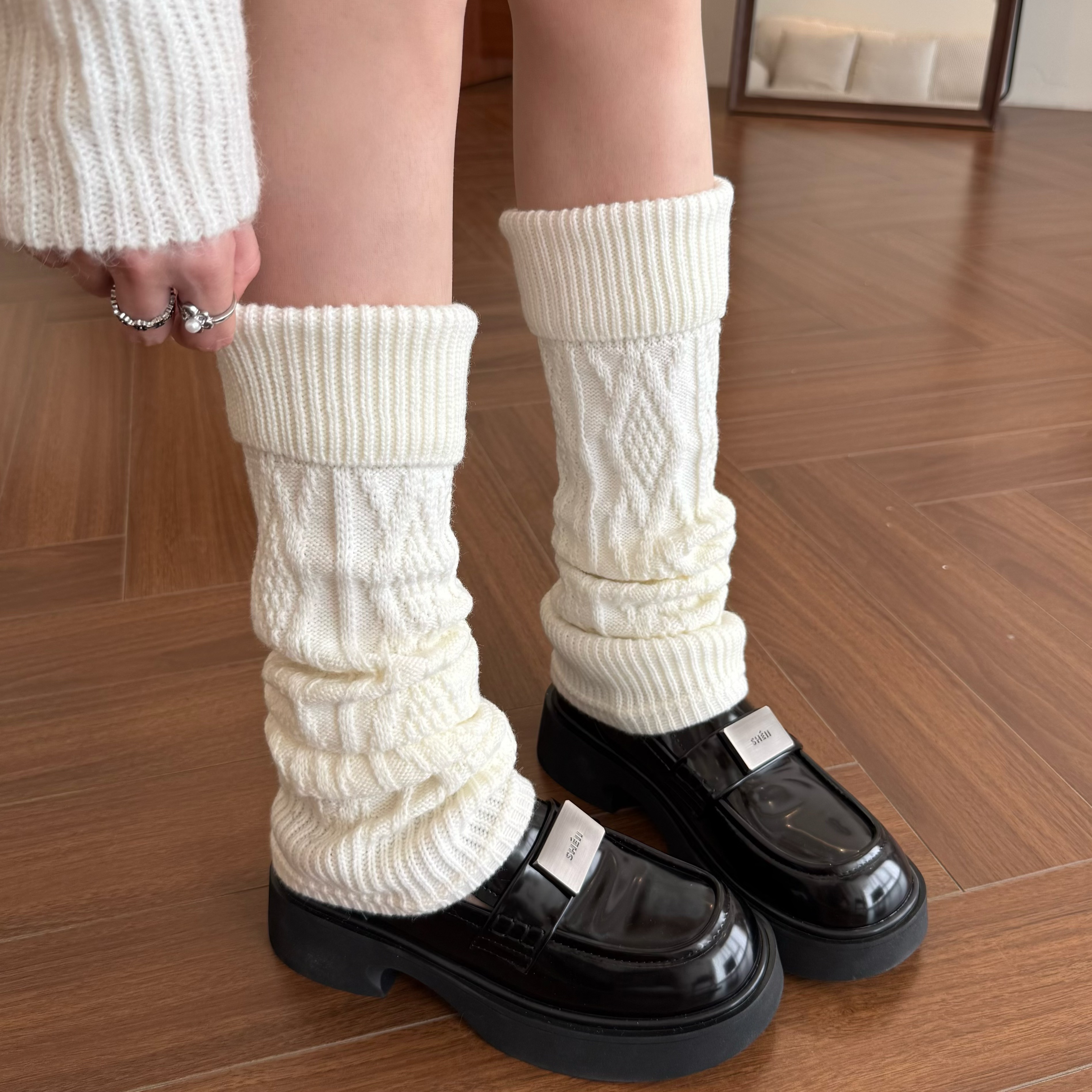 白色羊毛针织袜套女秋冬保暖辣妹