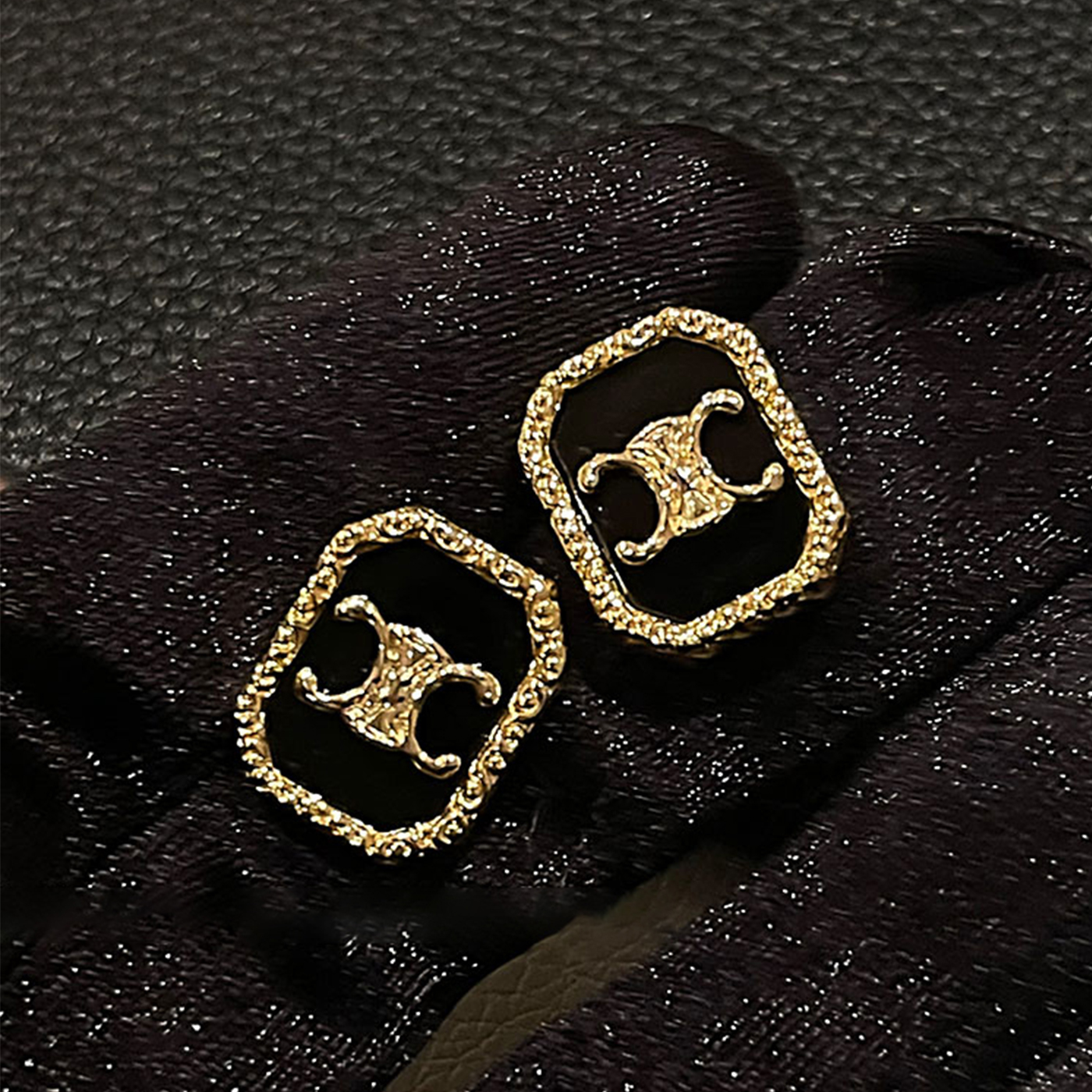 字母方块菱形几何复古凯旋门耳环