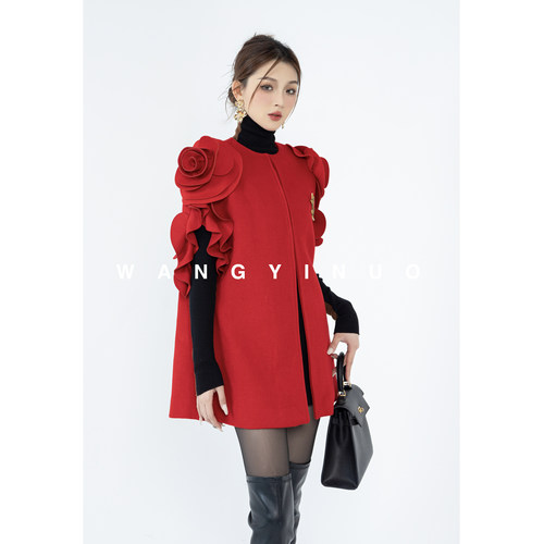 MD·依诺【花样年华】2025秋新款气质设计感斗篷时尚轻奢无袖外套