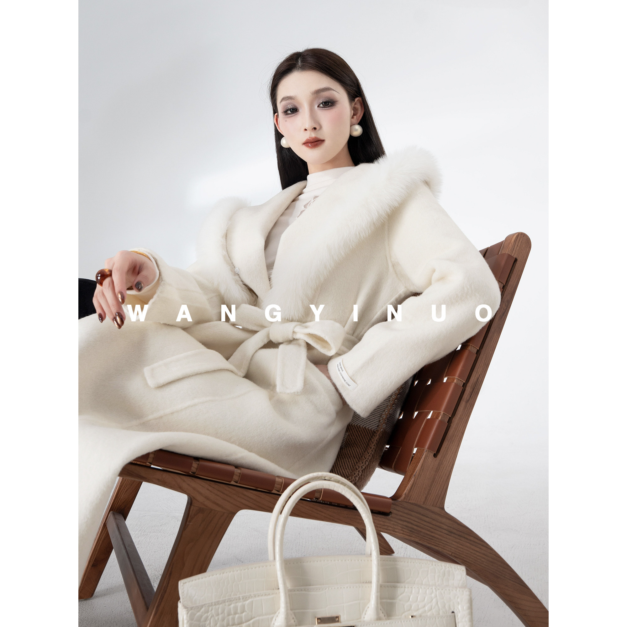 MD依诺【白色相纸】2025冬季款系带厚款气质保暖拼接宽松大衣外套