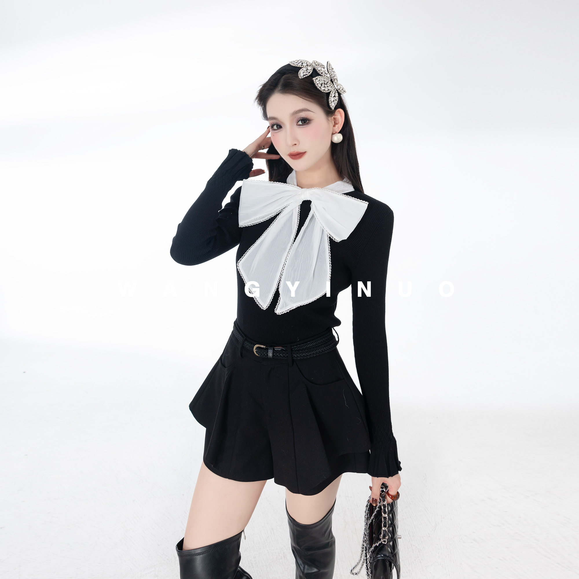 MD依诺【暮色垂纱】2025冬款显瘦轻奢百搭时尚修身长袖毛针织上衣