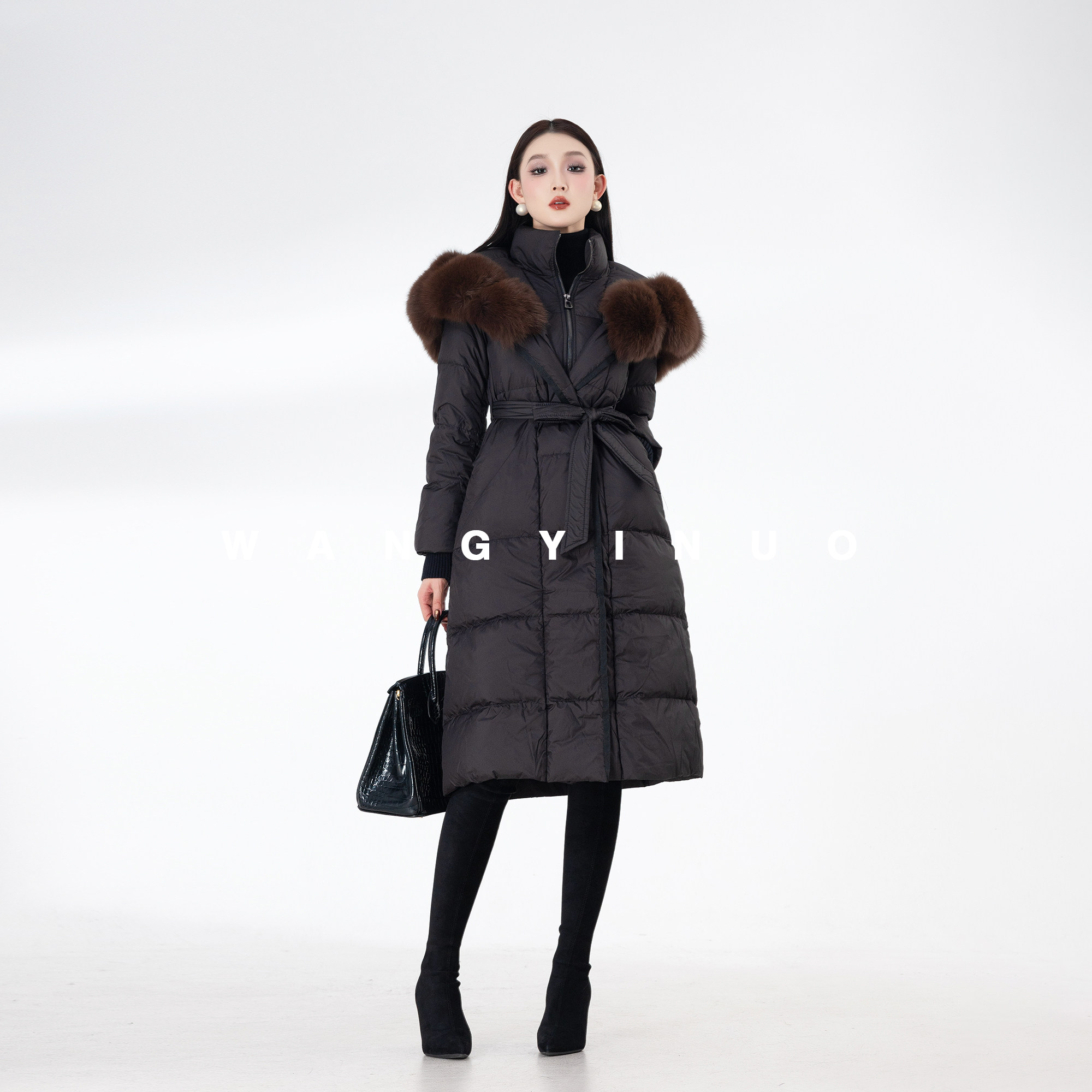 MD依诺【白栀素雪】2025冬季新款显瘦气质时尚轻奢保暖羽绒服外套