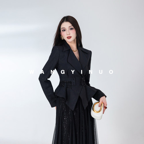 MD气度不凡气质轻奢短外套