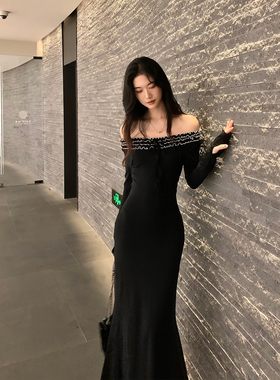 Norain不下雨 黑色撞色木耳花边一字领长袖连衣裙女气质修身长裙