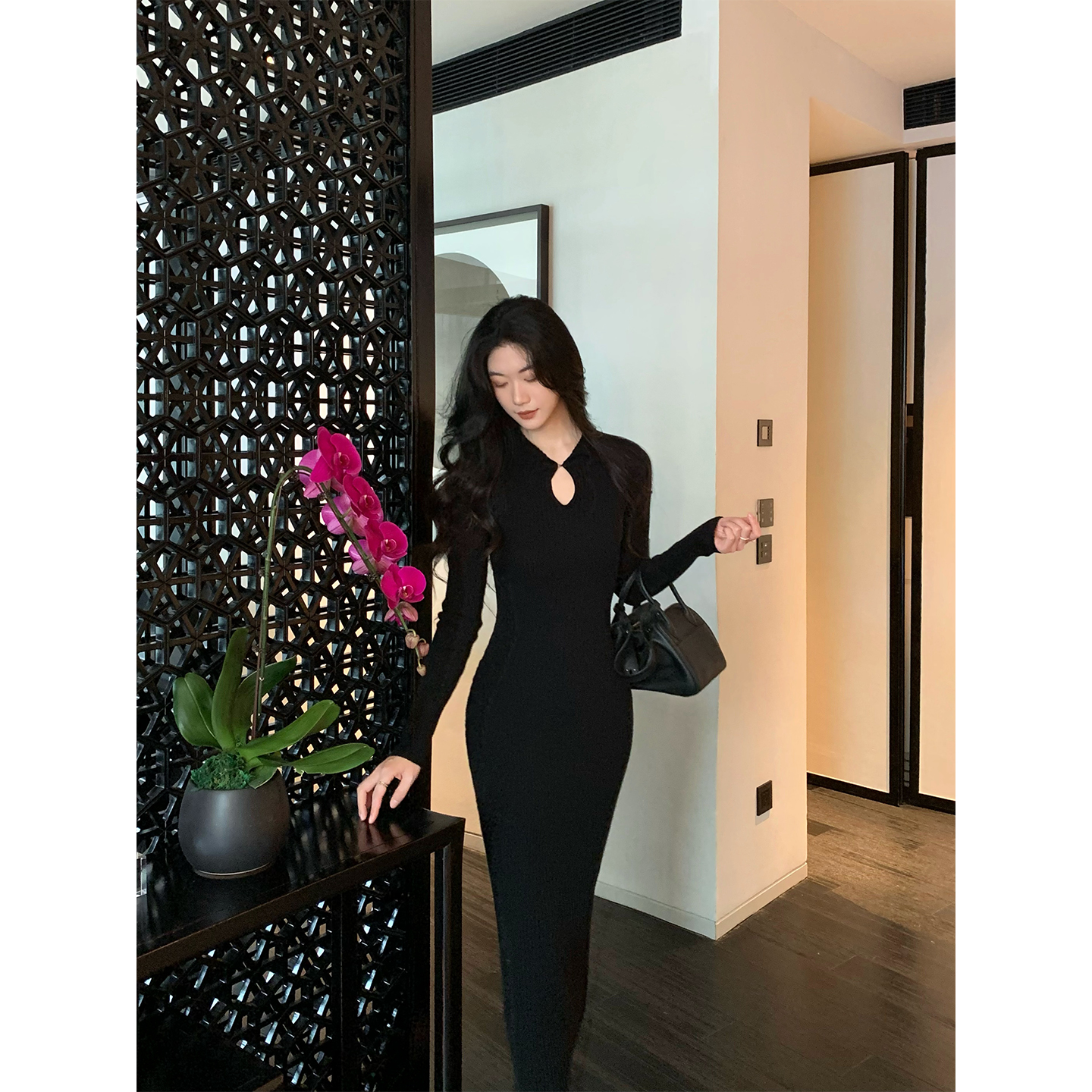 Norain不下雨黑色修身收腰包臀长袖针织连衣裙女冬季新款修身长裙