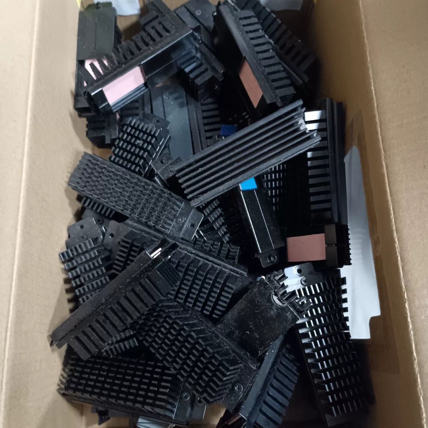 华硕拆机M2硬盘散热器，打包的来图片
